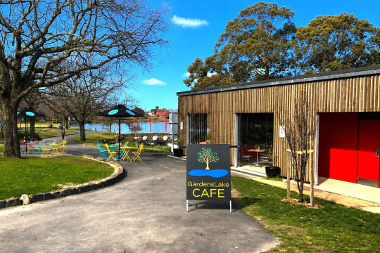 LEASEHOLD - Gardens Lake Cafe, Ararat VIC - 1P0617