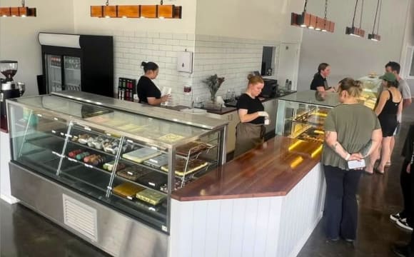LEASEHOLD - Mountains Of Chocolate Cafe, Ararat VIC - 1P0588