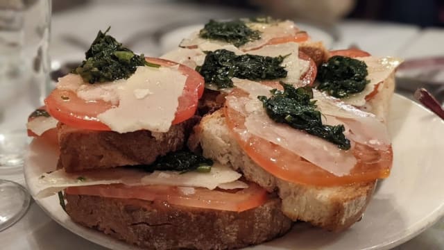 Amiconi Restaurant – West Melbourne