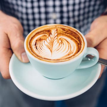 CAFÉ - MAROUBRA - NETS OWNER OVER $180K - VERY LOW RENT - 00938.