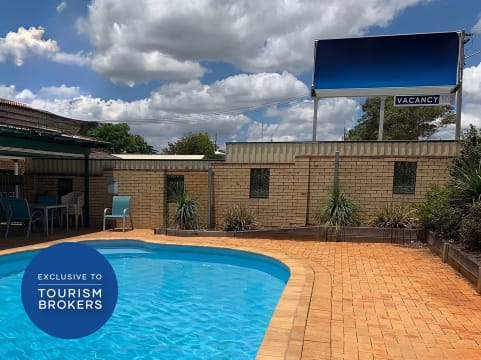Toowoomba Leasehold Motel Opportunity - 2006ML