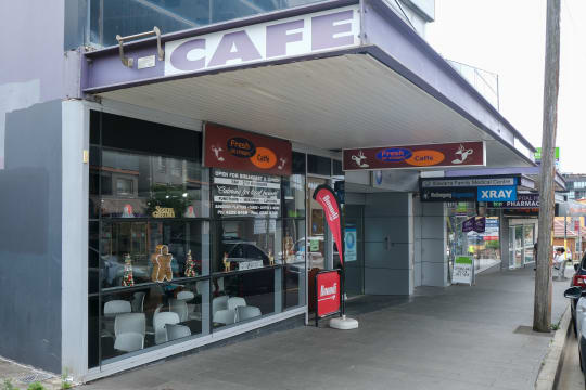 CAFE & TAKEAWAY