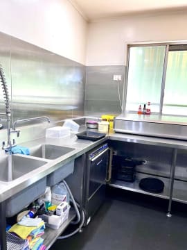 Signal Station Tavern Offers Over $99,000+sav Easy Operation, Main Rd Frontage, Highly Profitable