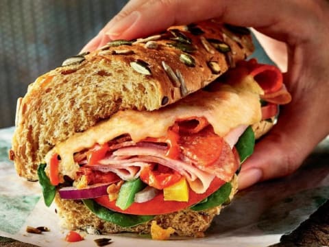 Subway Gold Coast Far Northside, Remodeled! Busy food hub, Long lease, Low rent!