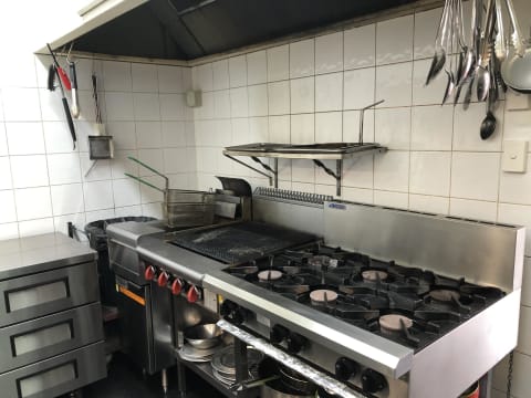 Historic Country Hotel  Business Food Keno Bar Asking $215,000+sav Long Lease