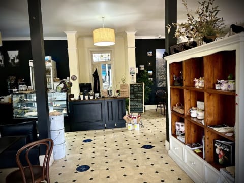 Popular Adelaide Hills Café – Littlehampton, SA