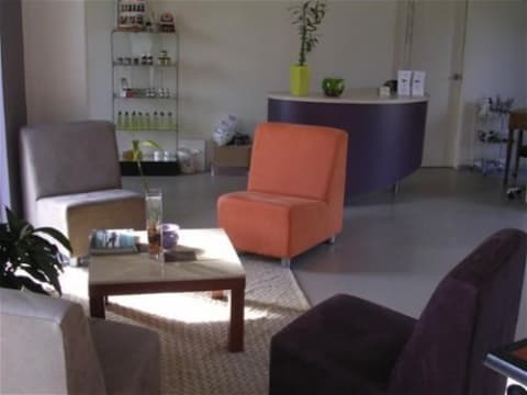 2 Houses on 5 acres. Luxury Home plus 5rooms Cottage. Room for extended Family