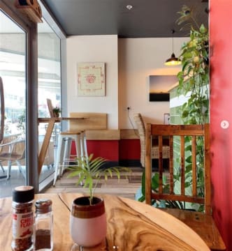 Thriving Vegetarian Restaurant with Beautiful Fit-out