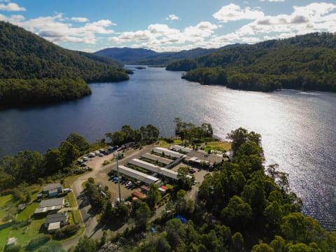 Fq6fthstsax5oomypigs