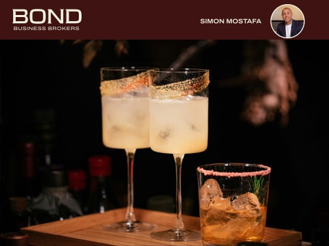 BOUTIQUE BAR & RESTAURANT