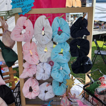 E-commerce Curly Hair Products & accessories thriving business. WORK FROM HOME.