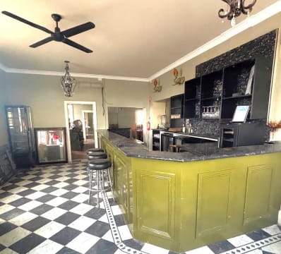 FOR SALE BY EXPRESSION OF INTEREST - Supreme Court Hotel, Maryborough - 1P0563