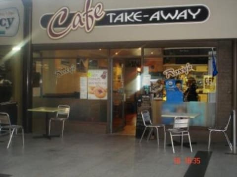 CAFE/TAKEAWAY - seating for 20 + another 50 alfresco.