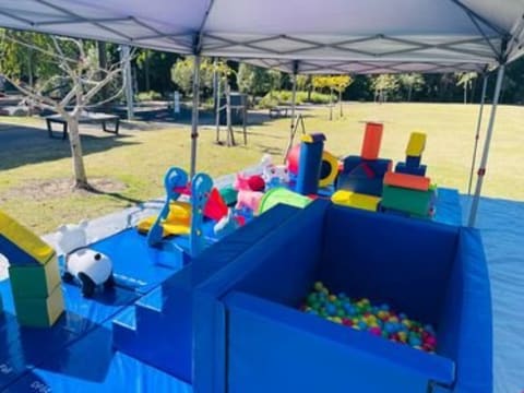 abccastlesandsoftplay