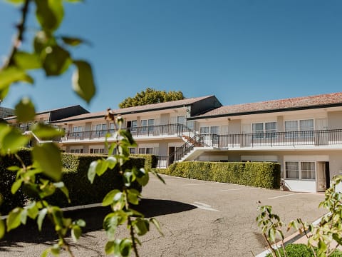 PERFORMING FREEHOLD MOTEL OFFERING WITH UPSIDE & LONG-TERM CAPITAL GROWTH - 1258MF