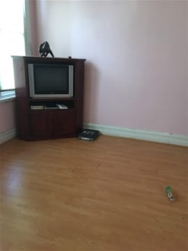 FULLY EQUIPPED ASIAN RESTAURANT WITH RESIDENCE.  URGENT SALE, MAKE AN OFFER