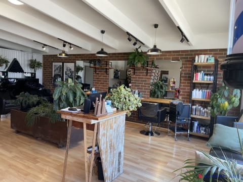 Thriving Hair Salon in Prime Phillip Island Location