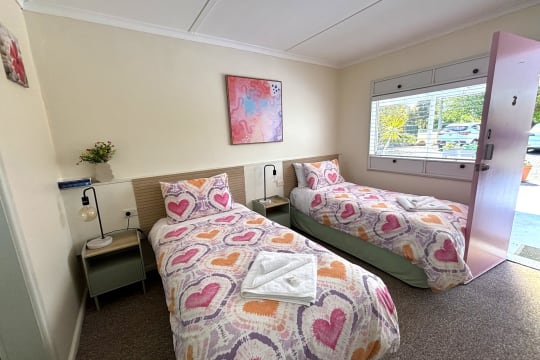 UNDER OFFER - Stonez Boutique Accommodation, Clunes VIC - 1P0567