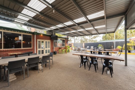 LEASEHOLD - Violet Town Hotel, VIC - 1P0532