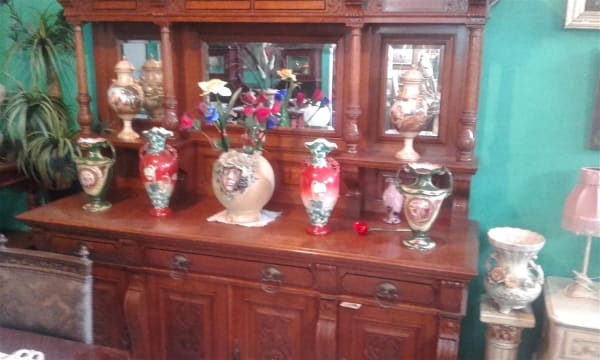 ANTIQUES, ART, COLLECTABLES, ETC. Established business to suit family/friends