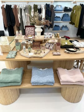 ARMADI BOUTIQUE ANGLESEA FOR SALE - POA