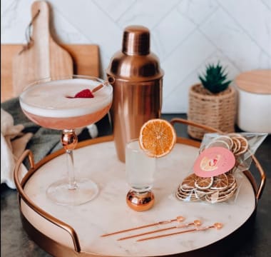 ONLINE BUSINESS, ESTABLISHED BRAND WITH MASSIVE POTENTIAL!