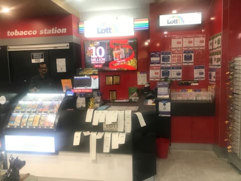 SHOPPING CENTRE TSG AND TATTS BUSINESS FOR SALE $220,000 plus sav