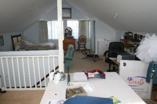 Sea/Tree change with this unique business and residential property