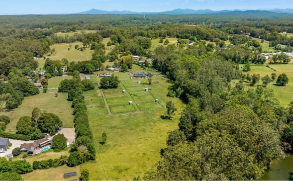 26 Acres, Established Pet Resort & Multiple Residences – A Rare Freehold Opportunity