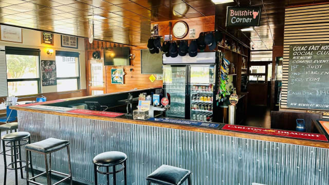 Well-Established Country Hotel in the Heart of Colac