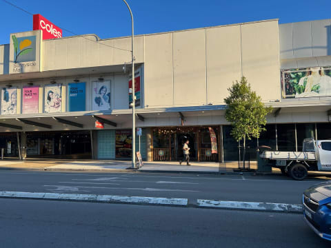 Thriving Vegetarian Restaurant with Beautiful Fit-out
