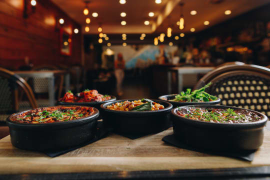 RESTAURANT & BAR