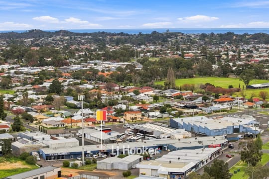 Big Gal's Brew Shed | Brew-On-Premises & Retail | Bunbury