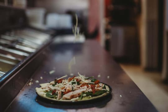 Thriving Pizza Restaurant & Takeaway - Prime Echuca Location