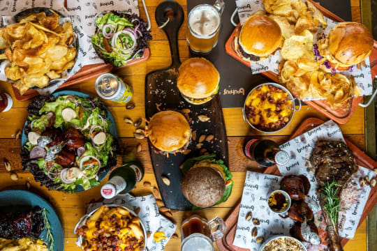 RESTAURANT & BAR