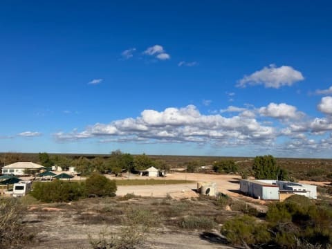 HAMELIN POOL CARAVAN PARK & POST OFFICE & LIQUOR