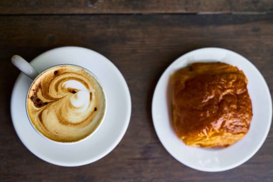 Coffee Shop. Gold Coast - Near Paradise Point. Rent only $680.00 pw!