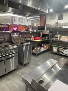 Urgent Chattel Sale | beautifully Built Takeaway Shop For Sale Near Luna Park St. Kilda | Prime L...