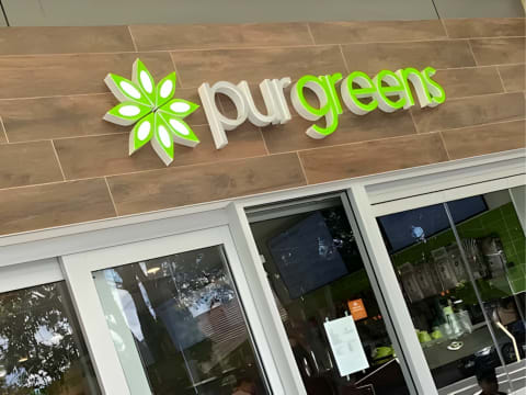 FOR SALE –  Premium Turn-Key Cafe and Juice Bar