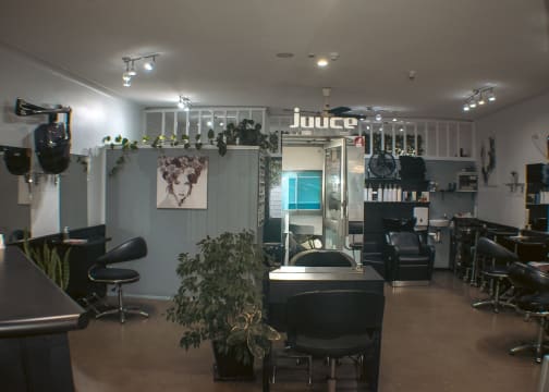 Hair & Beauty Salon in Prime Location - Ready for New Owner