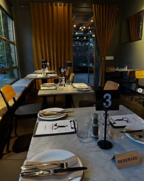 Premium restaurant and function venue, Kew