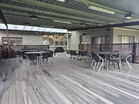 The Wallenjoe Hotel & Potential Motel – Prime Freehold on the Midland Hwy Stanhope