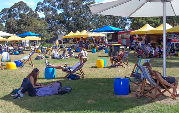 TAKE AWAY FOOD - TAKING $28,000 PW.   FULLY UNDER MANAGEMENT. 4 PERSON OPERATION. LOW RENT & OVER...