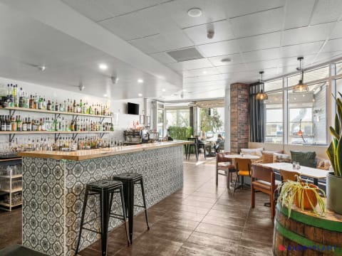 Gorgeous Fit-Out | Prime Coastal Location | Turnkey Opportunity