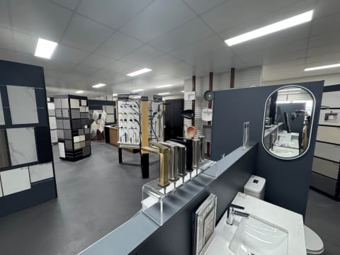 Albany Icon Business