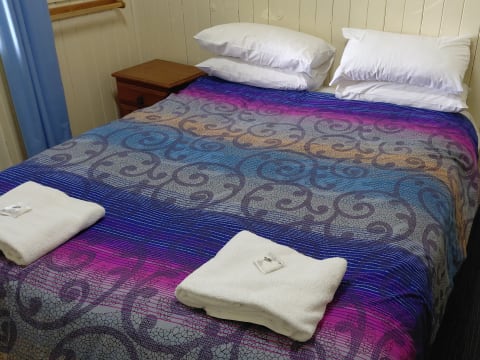 BLUFF HOTEL: FREEHOLD HOTEL & GAMING OPPORTUNITY - 72HF