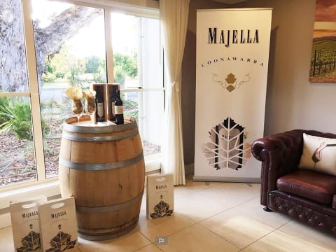 COUNTRY LIVING , CITY CLASS, FAR FROM THE RAT RACE, YOU’LL LOVE IT! - 2814ML