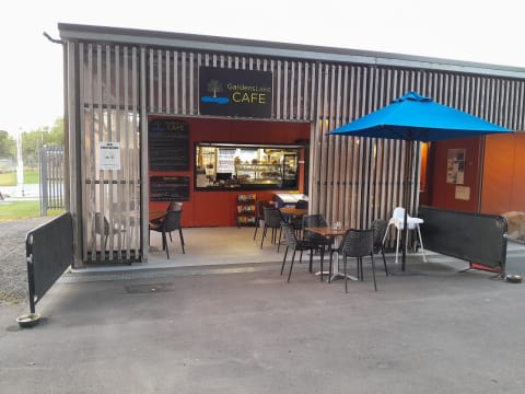 Busy Lakeside Cafe in a Popular Tourist Location – Ararat, Victoria