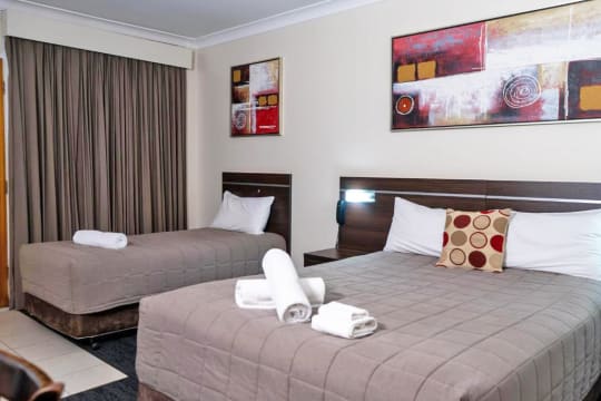 Motel for Sale - Large Central West Regional Service City