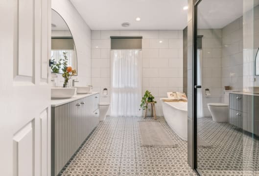 Award-Winning Kitchen/Bathroom Reno Business - Rev $3.75M p.a. (Our Ref: D2081)